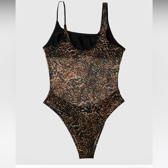 Nwt LA SENZA sexy layered animal print bodysuit with bralette and thong liner. - Picture 6 of 10